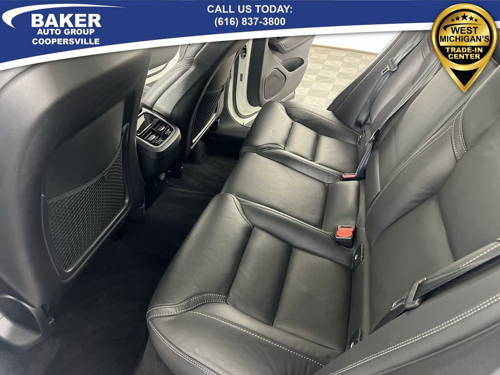 Used 2023 Volvo XC60 B6 Ultimate image 25