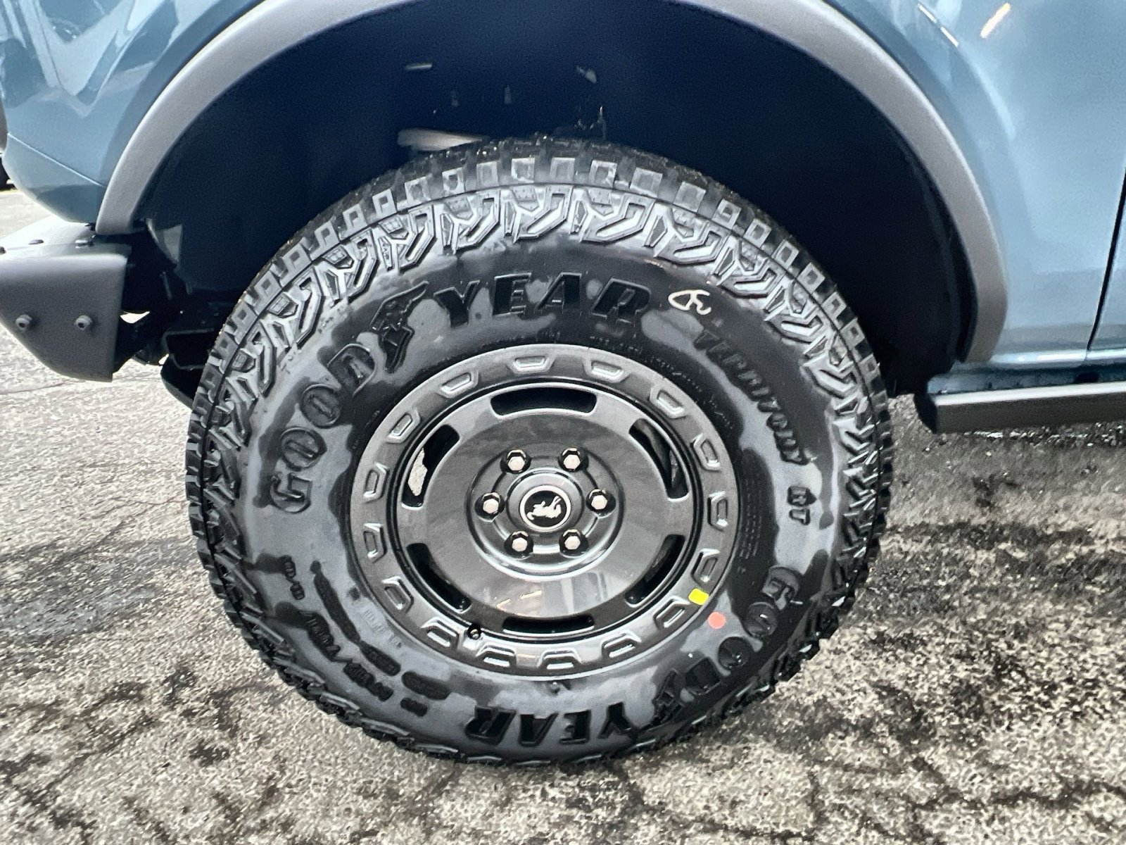 New 2025 Ford Bronco Badlands image 12