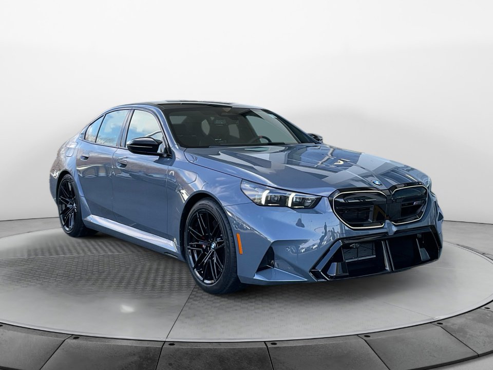Used 2026 BMW M5 w/ Executive Package image 1