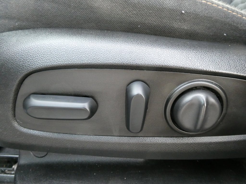 Used 2019 Chevrolet Equinox LT image 22