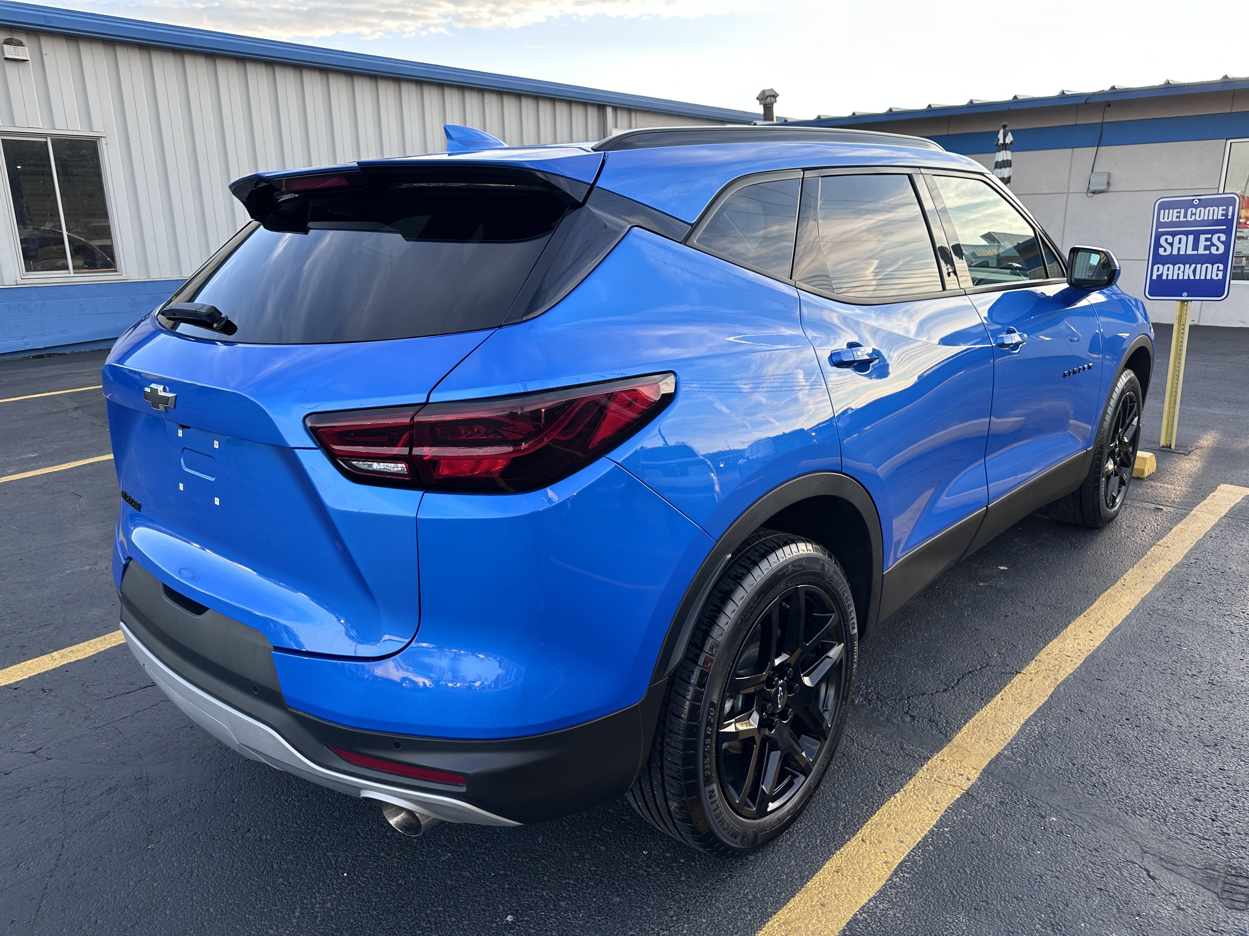Used 2024 Chevrolet Blazer LT w/ Convenience Package image 3