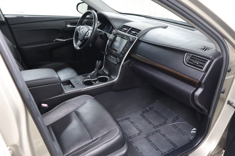 Used 2015 Toyota Camry XLE FWD image 20