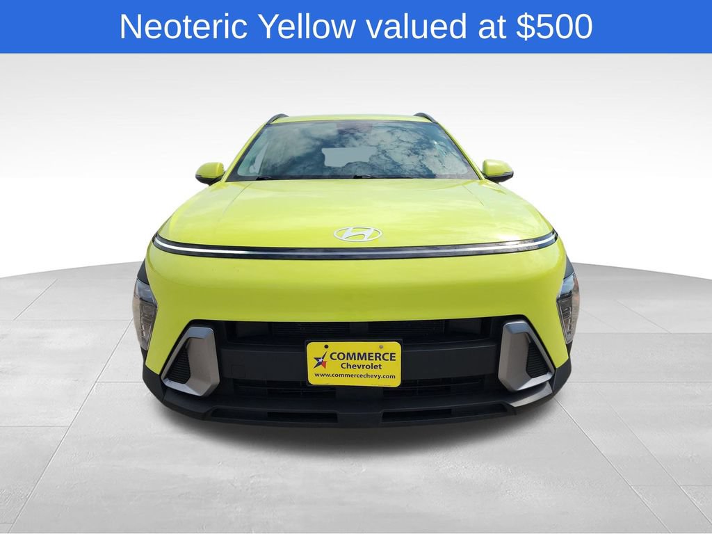 Used 2025 Hyundai Kona SEL AWD/4WD image 2