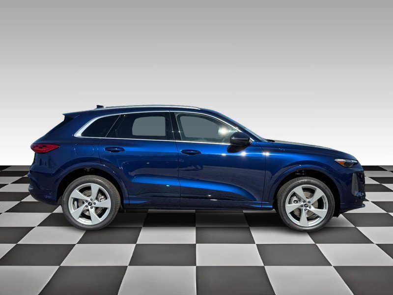 New 2025 Audi Q5 Premium Plus image 2