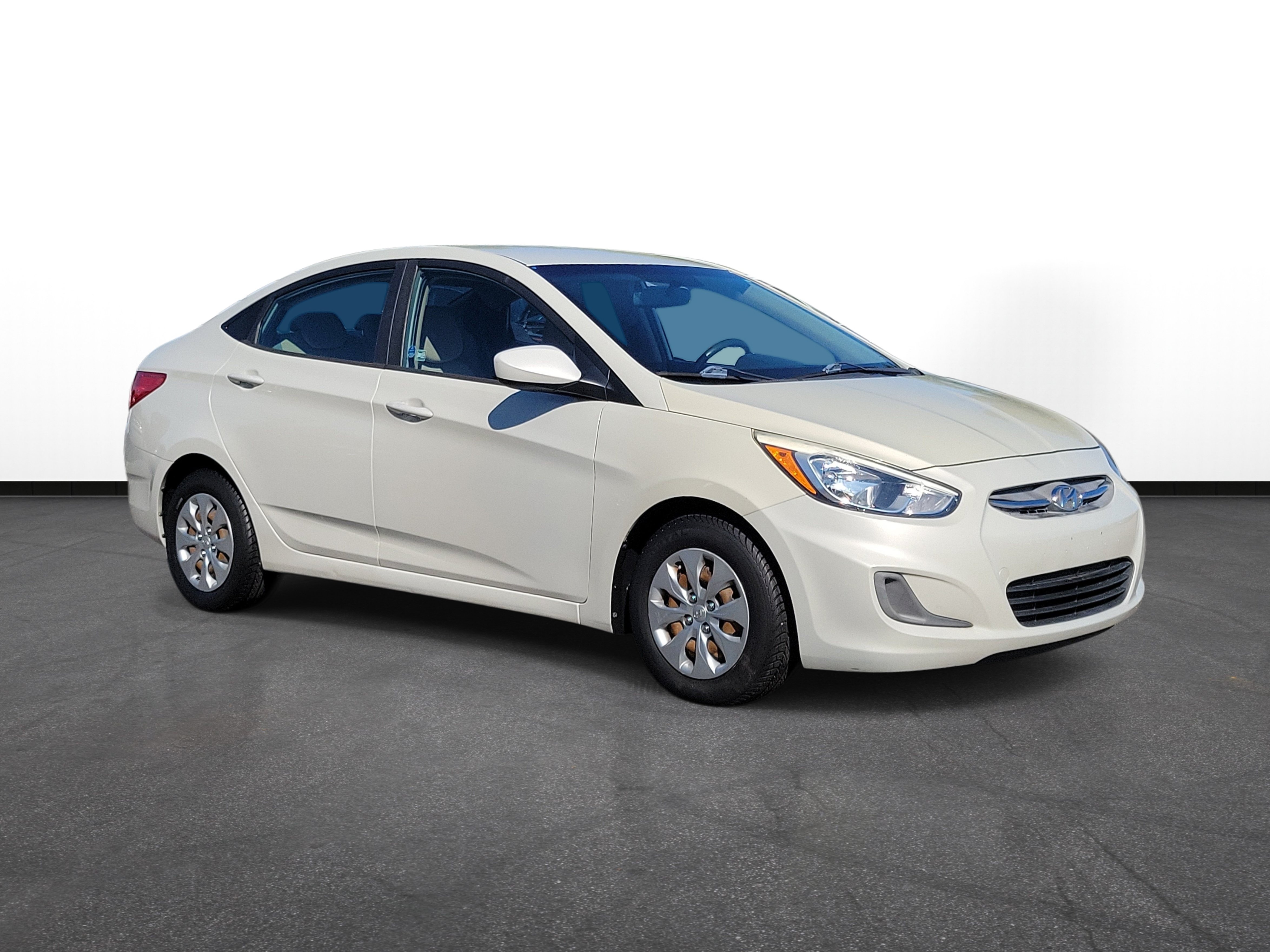 Used 2017 Hyundai Accent SE FWD 360° Tour