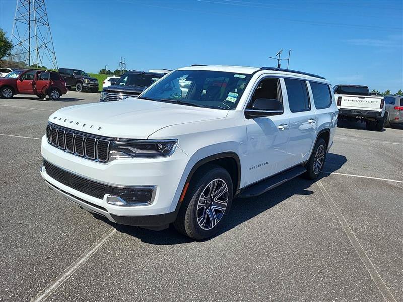 Used 2025 Jeep Wagoneer L Series II w/ 8-pass Seating Package AWD/4WD image 4