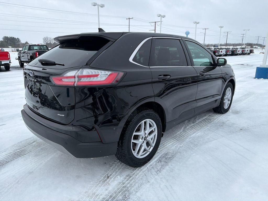 Used 2024 Ford Edge SEL image 5