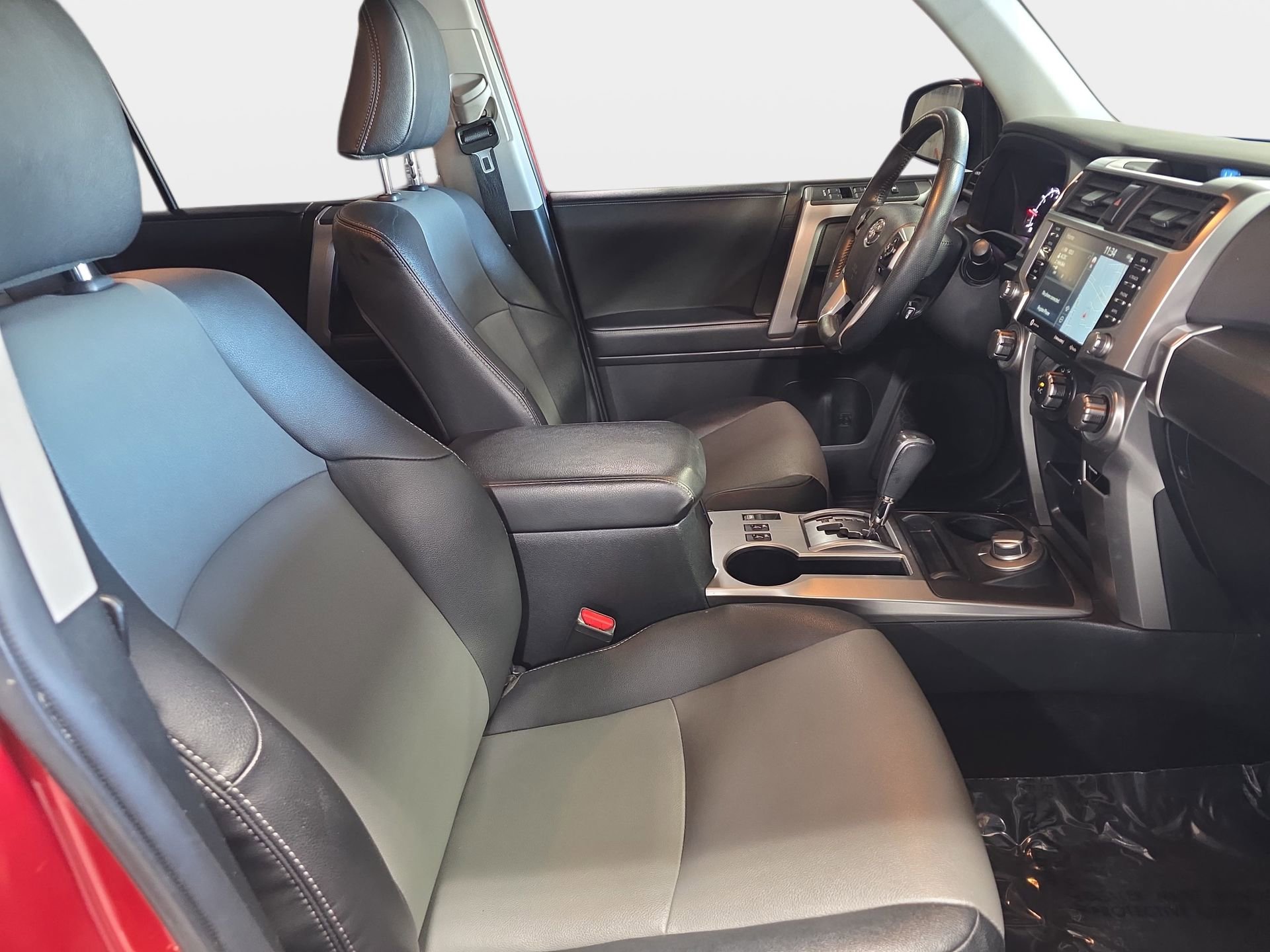 Used 2022 Toyota 4Runner SR5 Premium w/ Moonroof Package image 10