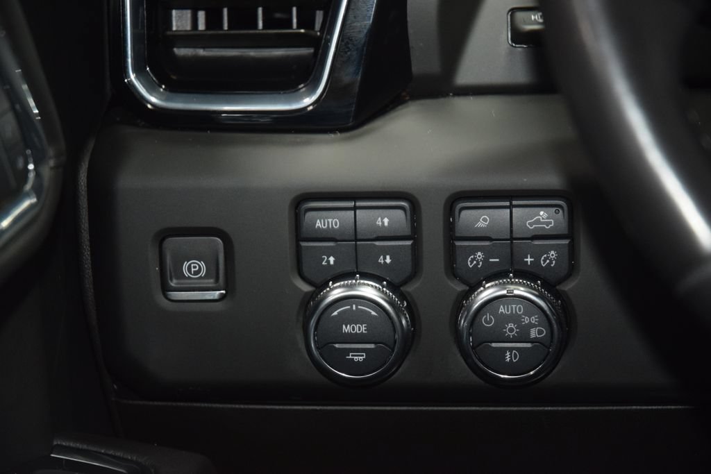 Used 2024 GMC Sierra 1500 Denali AWD/4WD image 36