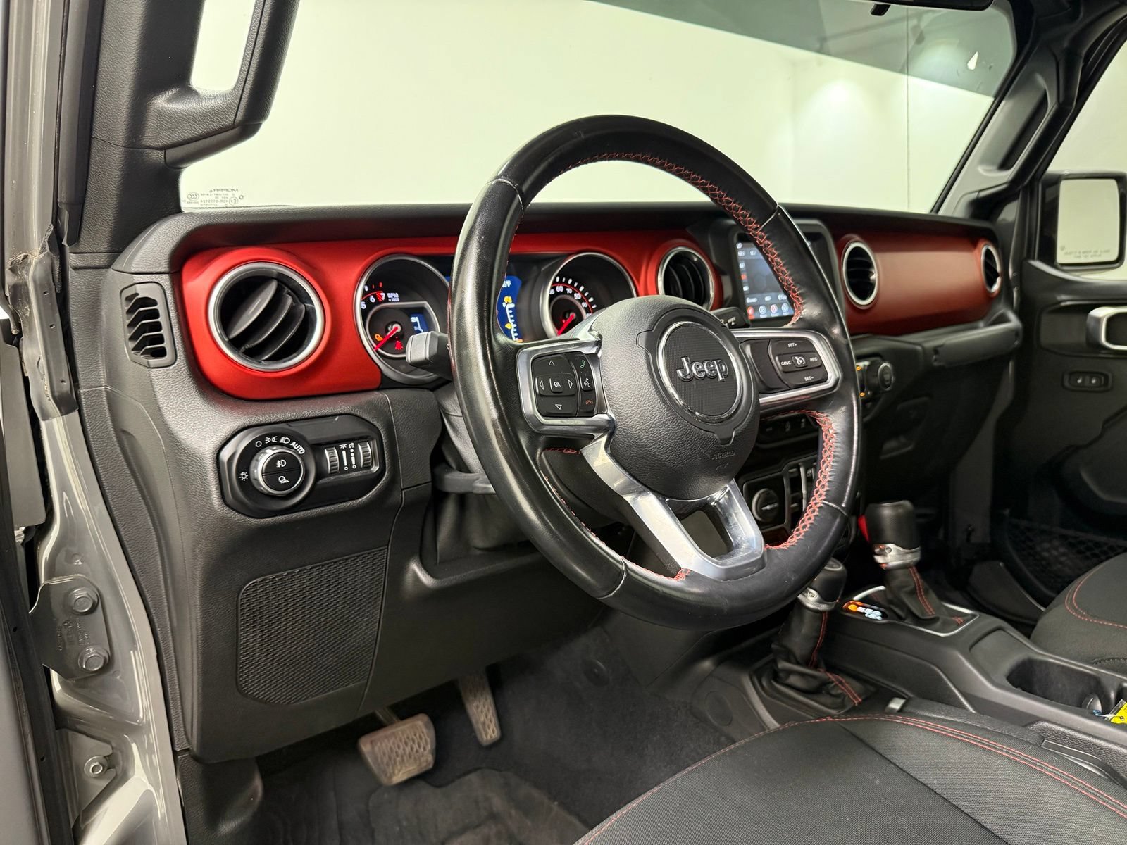 Used 2021 Jeep Gladiator Rubicon w/ Trailer Tow Package AWD/4WD image 14