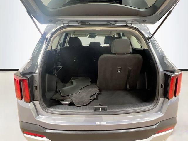 Certified 2025 Kia Sorento LX FWD image 25