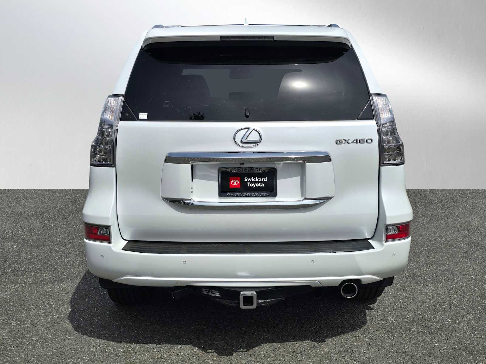Used 2015 Lexus GX 460 w/ Premium Package AWD/4WD image 4