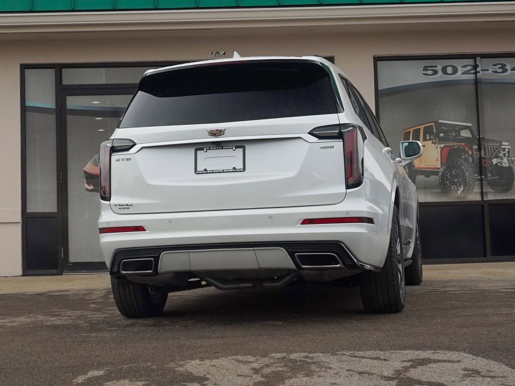 Used 2020 Cadillac XT6 Sport w/ Platinum Package AWD/4WD image 3