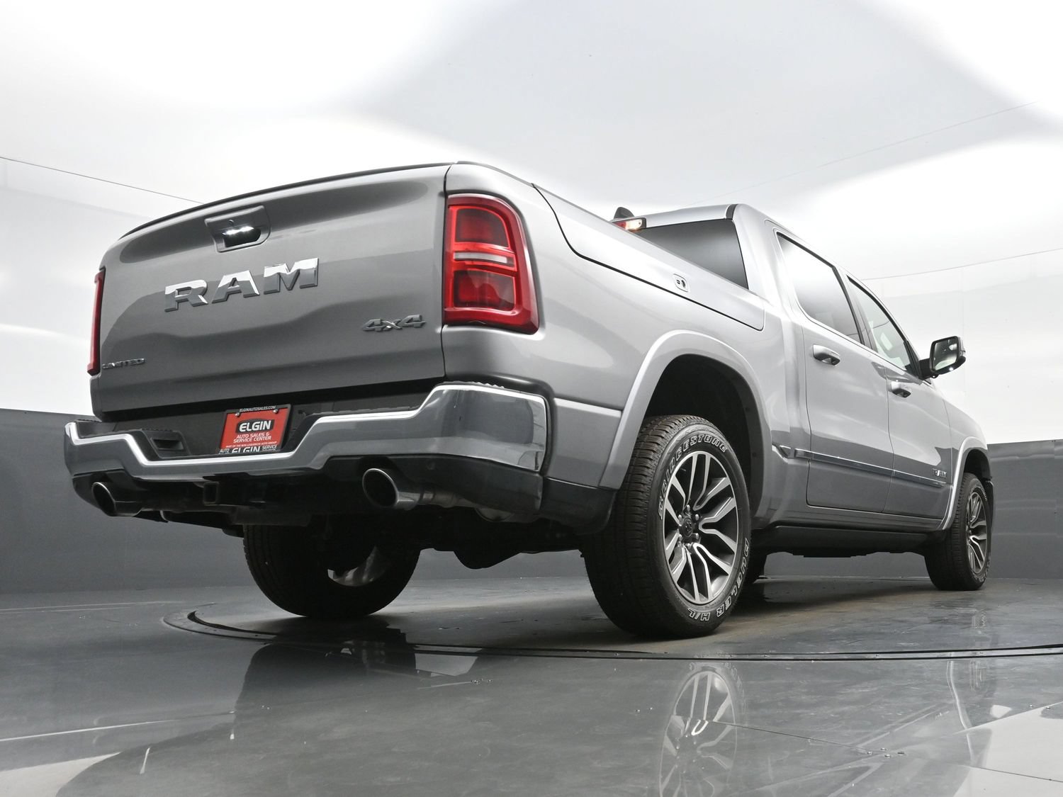 Used 2025 RAM 1500 Limited AWD/4WD image 33