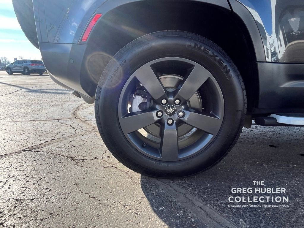 Used 2023 Land Rover Defender 110 SE image 21