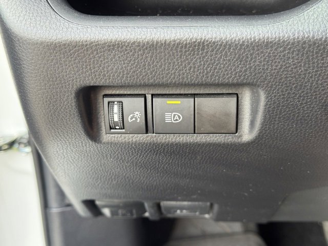 Used 2021 Toyota RAV4 XLE image 23