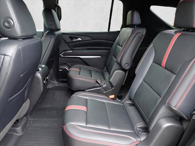 New 2026 Chevrolet Traverse RS w/ LPO, Floor Liner Package AWD/4WD image 10