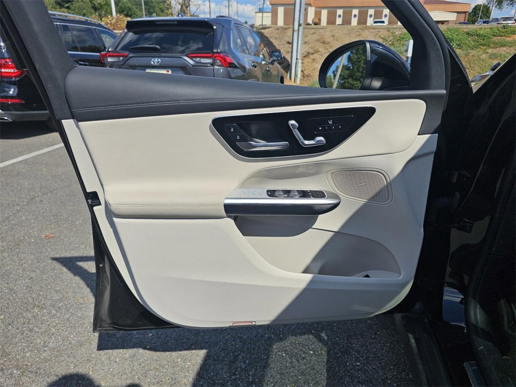 Certified 2024 Mercedes-Benz GLC 300 image 12