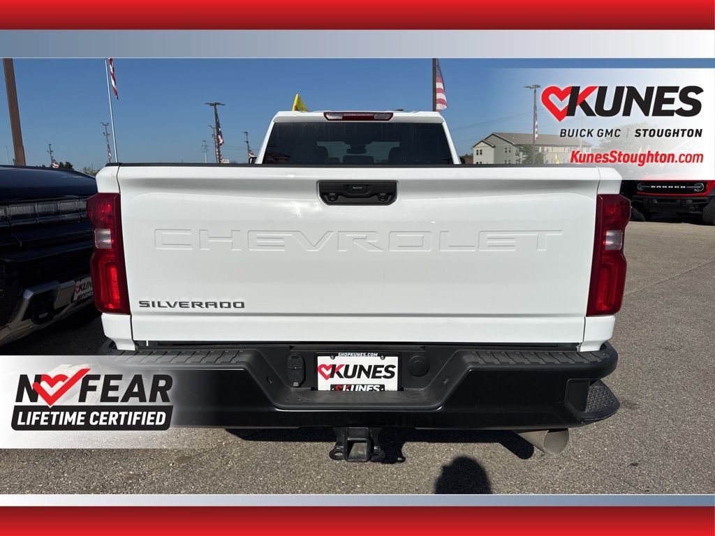 Used 2024 Chevrolet Silverado 3500 W/T image 9
