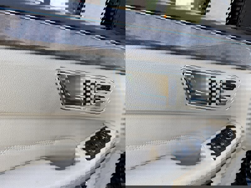 Used 2014 Mercedes-Benz E 250 BlueTEC Sedan image 24