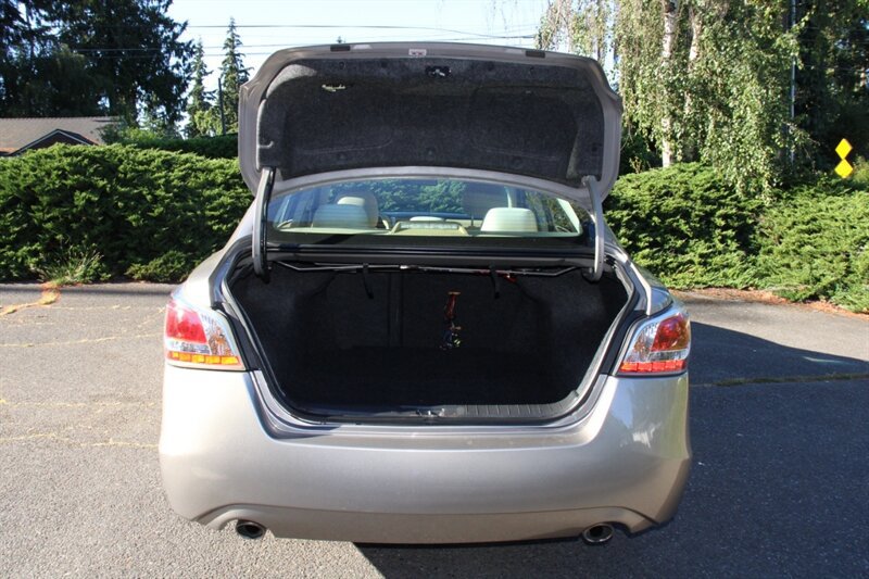 Used 2014 Nissan Altima 2.5 S w/ Display Audio Package FWD image 18