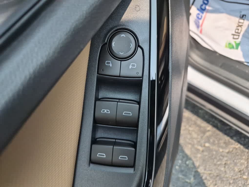 New 2026 Chevrolet Equinox ACTIV w/ Convenience Package III AWD/4WD image 13