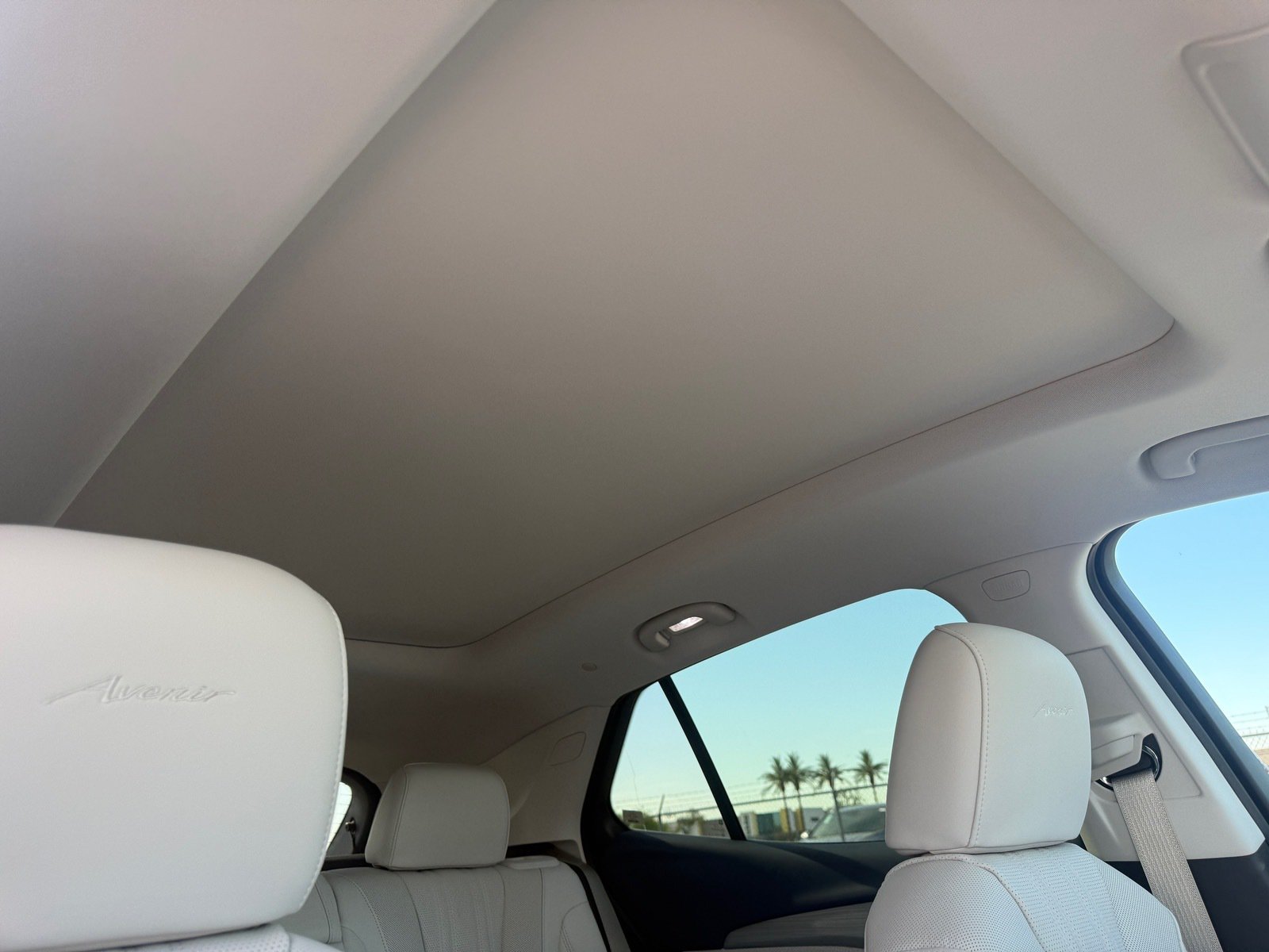 Used 2025 Buick Envision Avenir AWD/4WD image 30