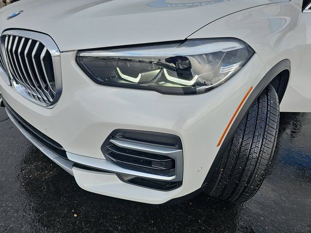 Used 2023 BMW X5 xDrive40i w/ Climate Comfort Package image 32