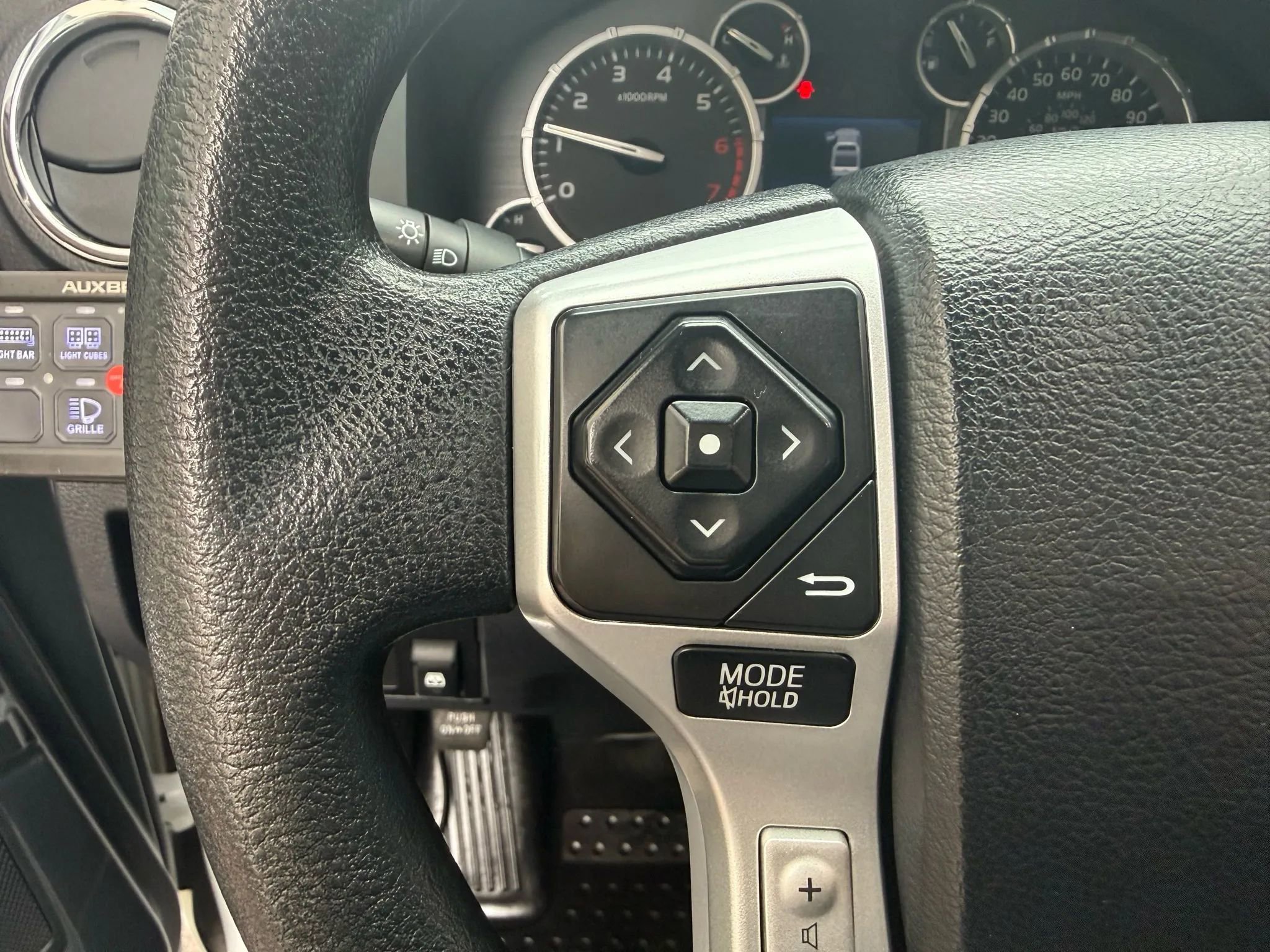 Used 2017 Toyota Tundra SR5 image 12