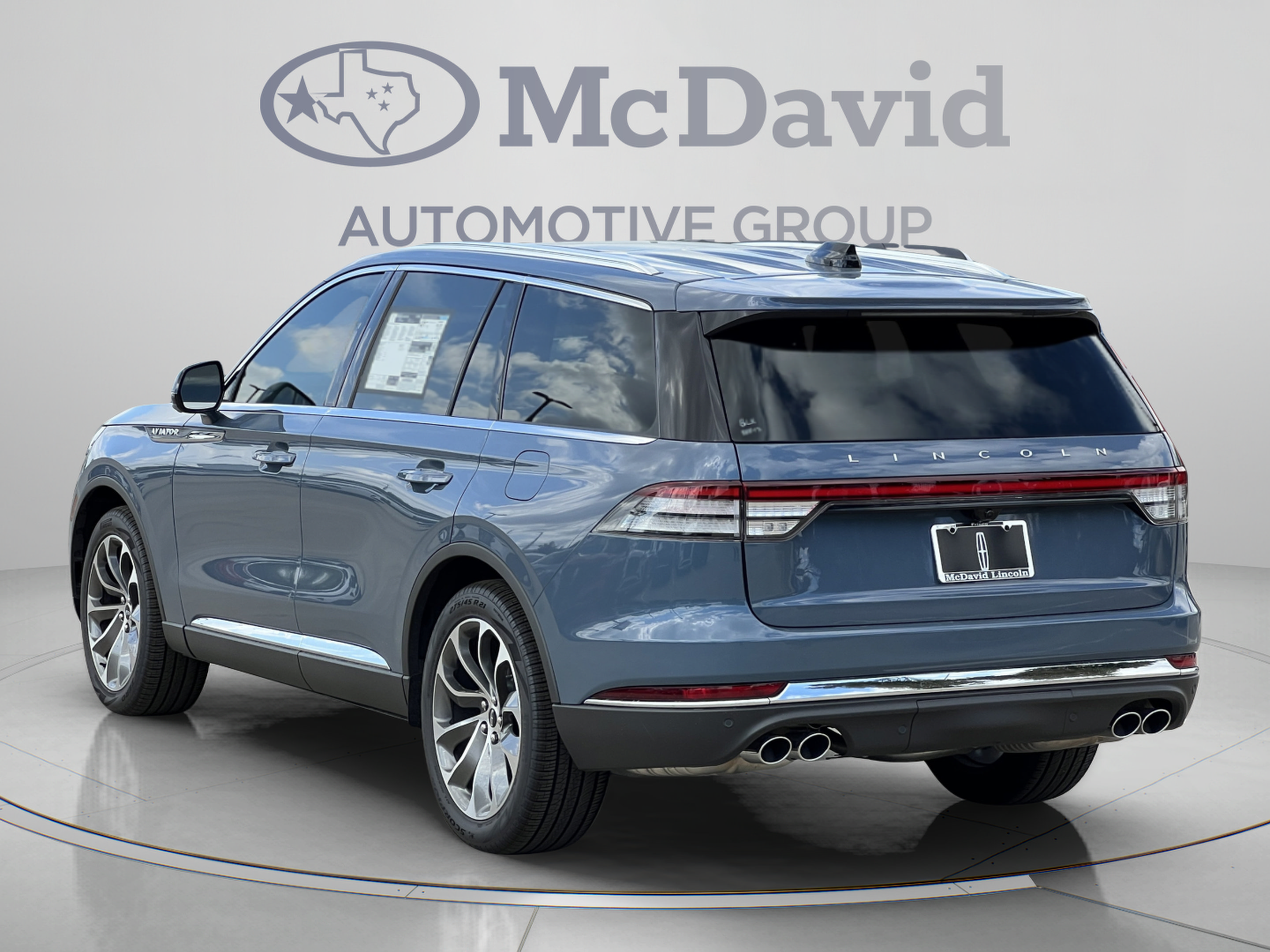 New 2026 Lincoln Aviator Reserve w/ Illumination Package RWD image 5
