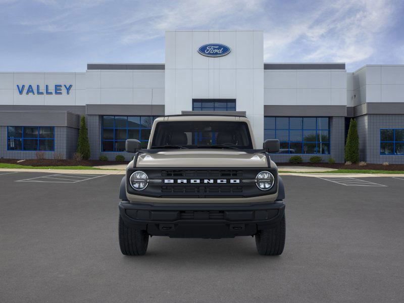 New 2025 Ford Bronco Base image 5