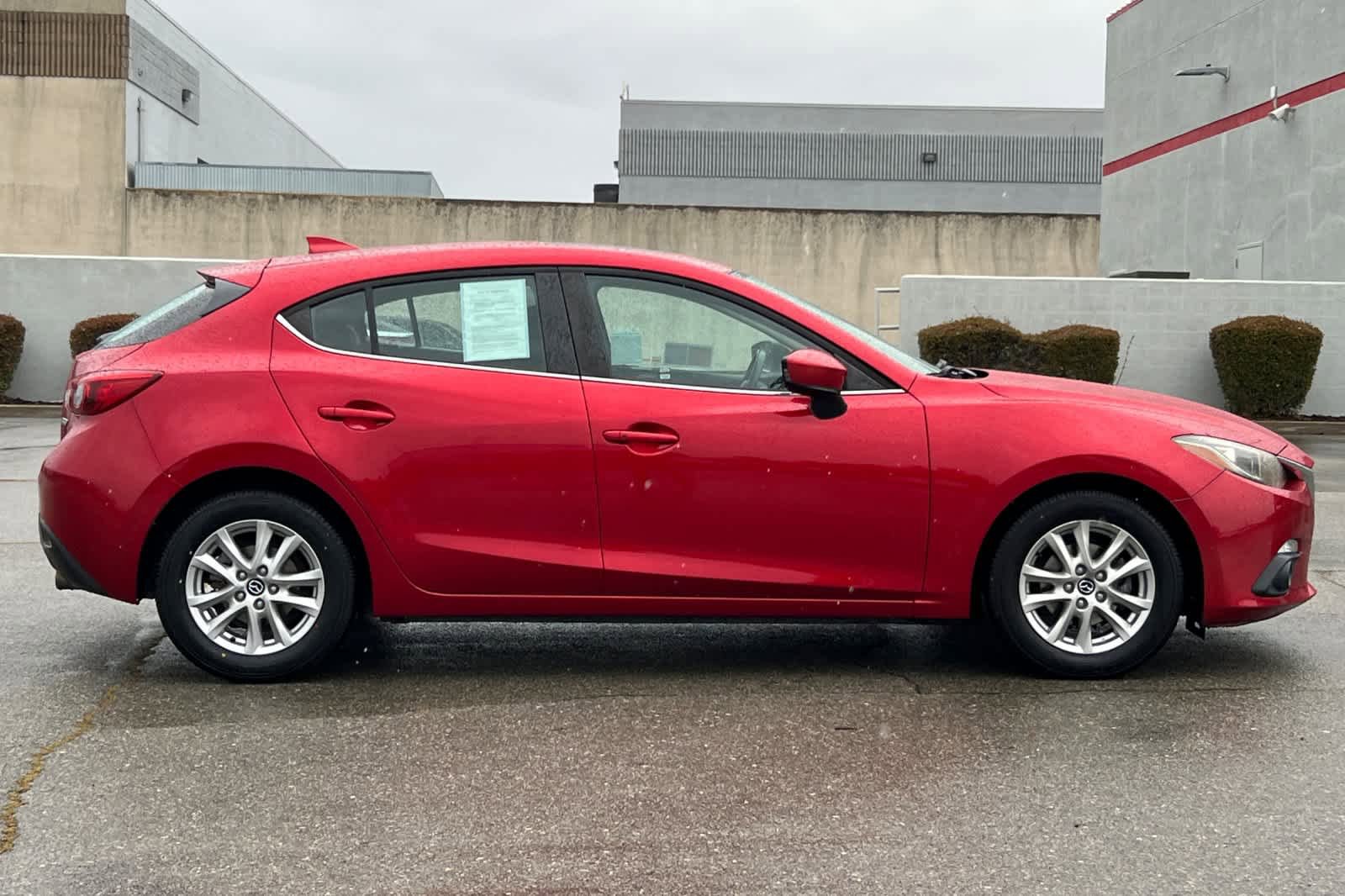 Used 2016 MAZDA MAZDA3 i Grand Touring FWD image 6