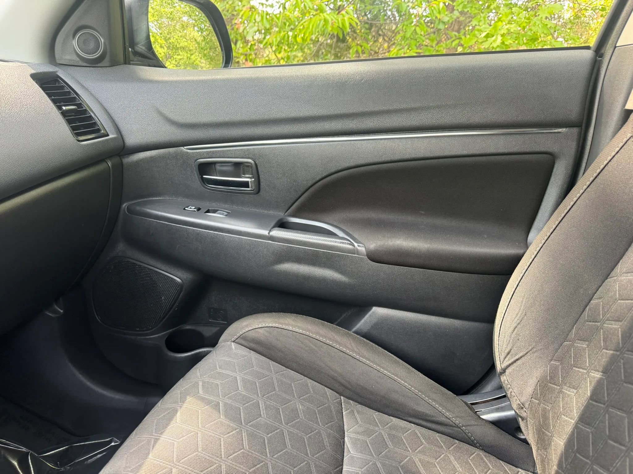 Used 2020 Mitsubishi Outlander Sport ES FWD image 8
