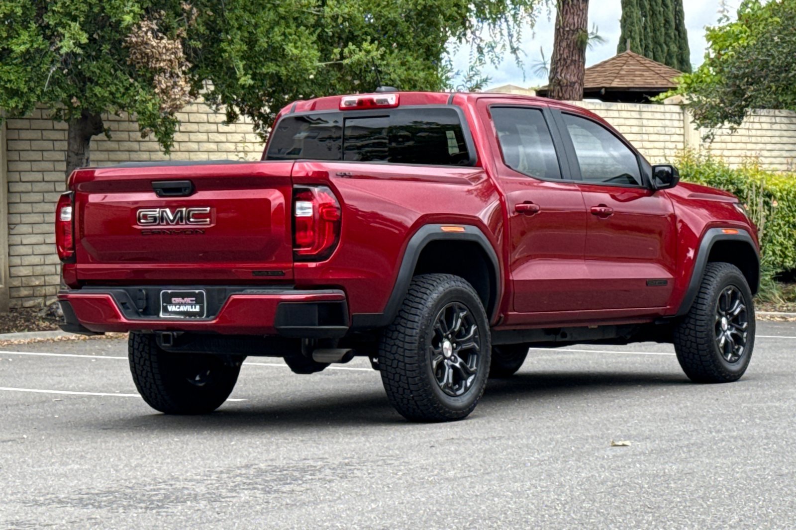Used 2023 GMC Canyon Elevation w/ Convenience Package AWD/4WD image 5