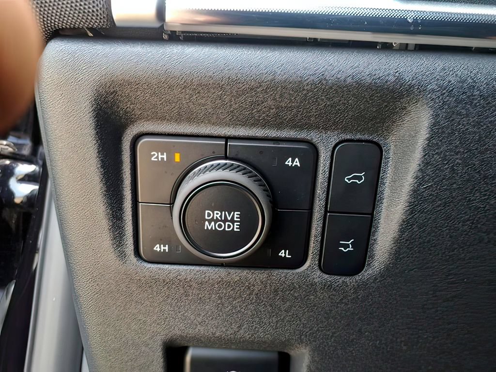 Used 2025 Ford Expedition Platinum AWD/4WD image 18