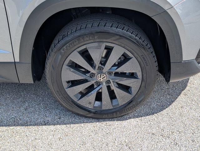 Certified 2023 Volkswagen Taos S FWD image 18