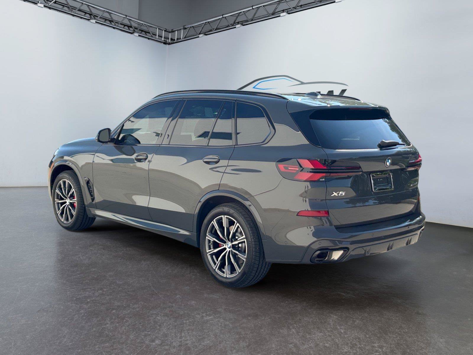 Used 2026 BMW X5 xDrive40i w/ M Sport Package AWD/4WD image 5