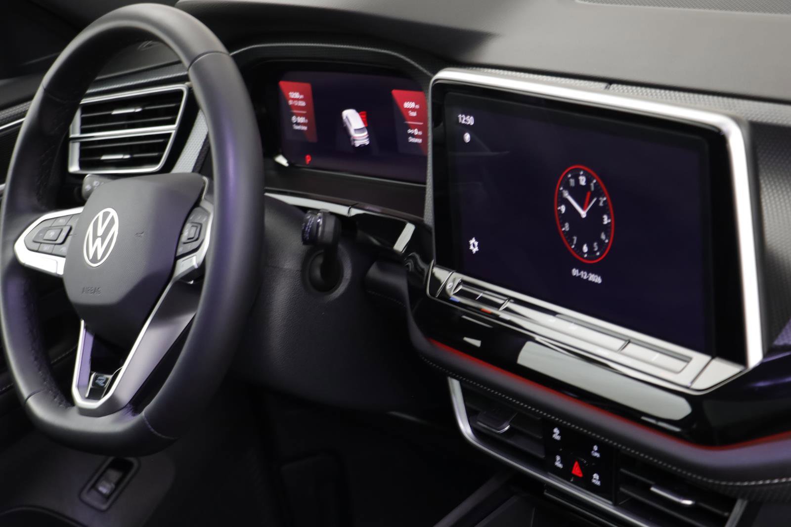 Used 2025 Volkswagen Atlas Cross Sport SEL R-Line image 20