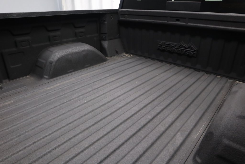 Used 2022 Chevrolet Silverado 1500 High Country image 16