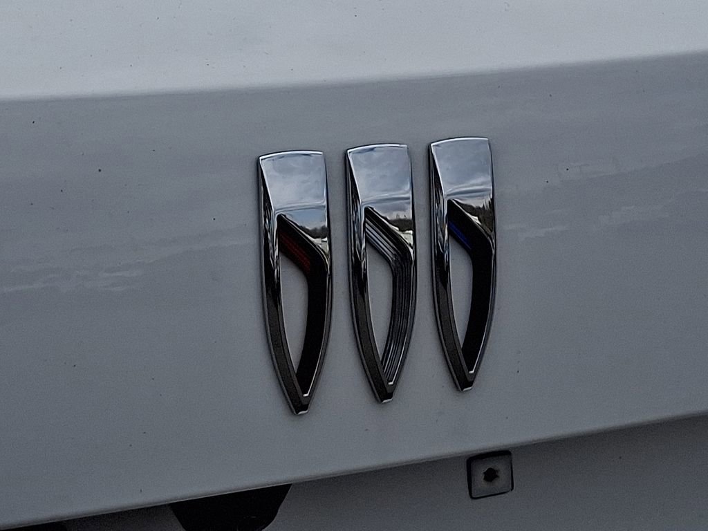 Used 2025 Buick Envision Sport Touring image 30