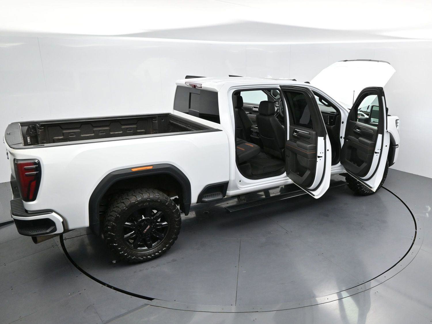 Used 2024 GMC Sierra 2500 AT4 w/ AT4 Premium Plus Package AWD/4WD image 43