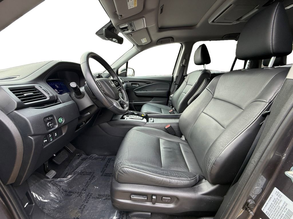 Used 2021 Honda Pilot Touring image 9