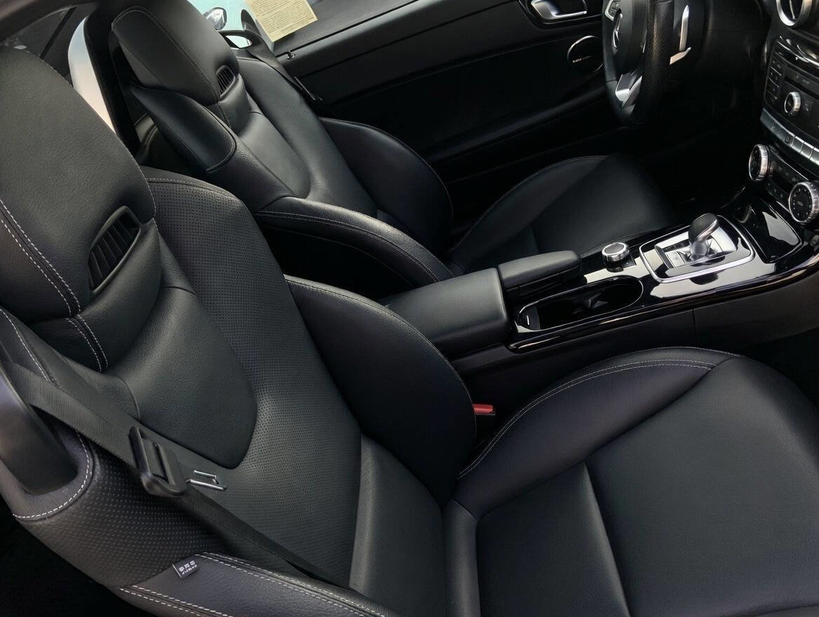 Used 2020 Mercedes-Benz SLC 300 image 26