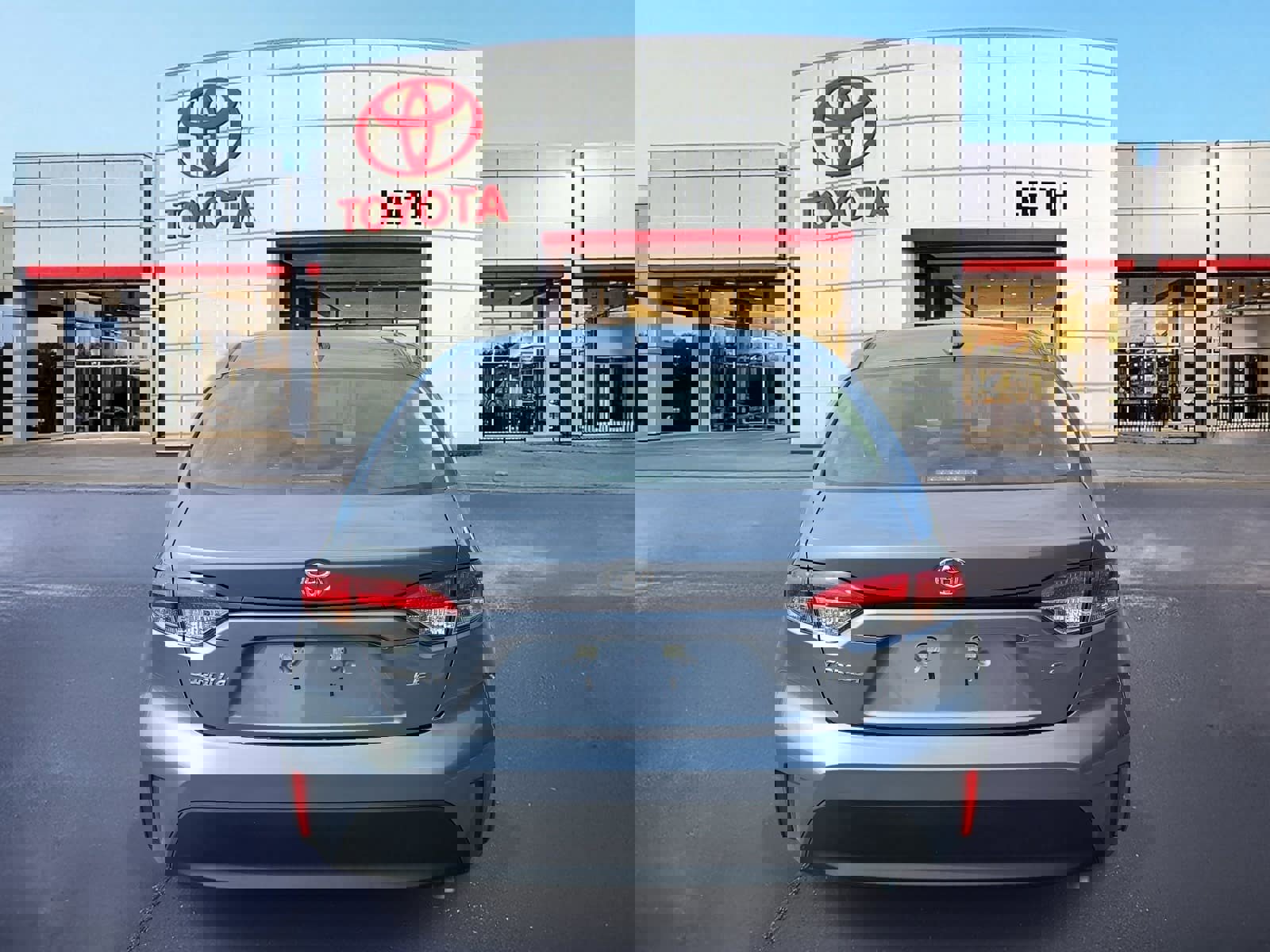 Used 2026 Toyota Corolla LE image 6