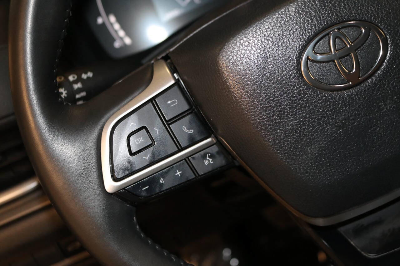 Used 2024 Toyota Grand Highlander AWD image 41