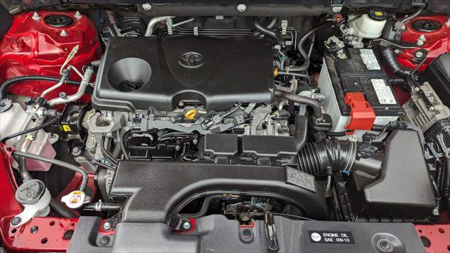 Used 2021 Toyota RAV4 LE AWD/4WD image 26