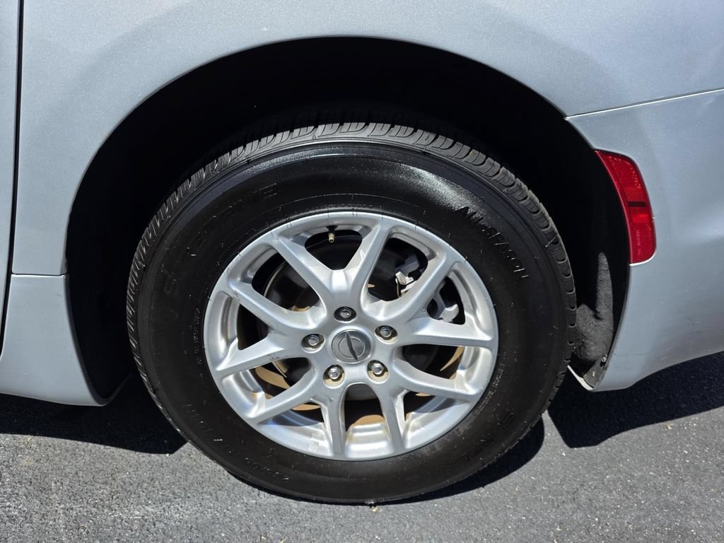 Used 2023 Chrysler Pacifica Touring-L FWD image 11