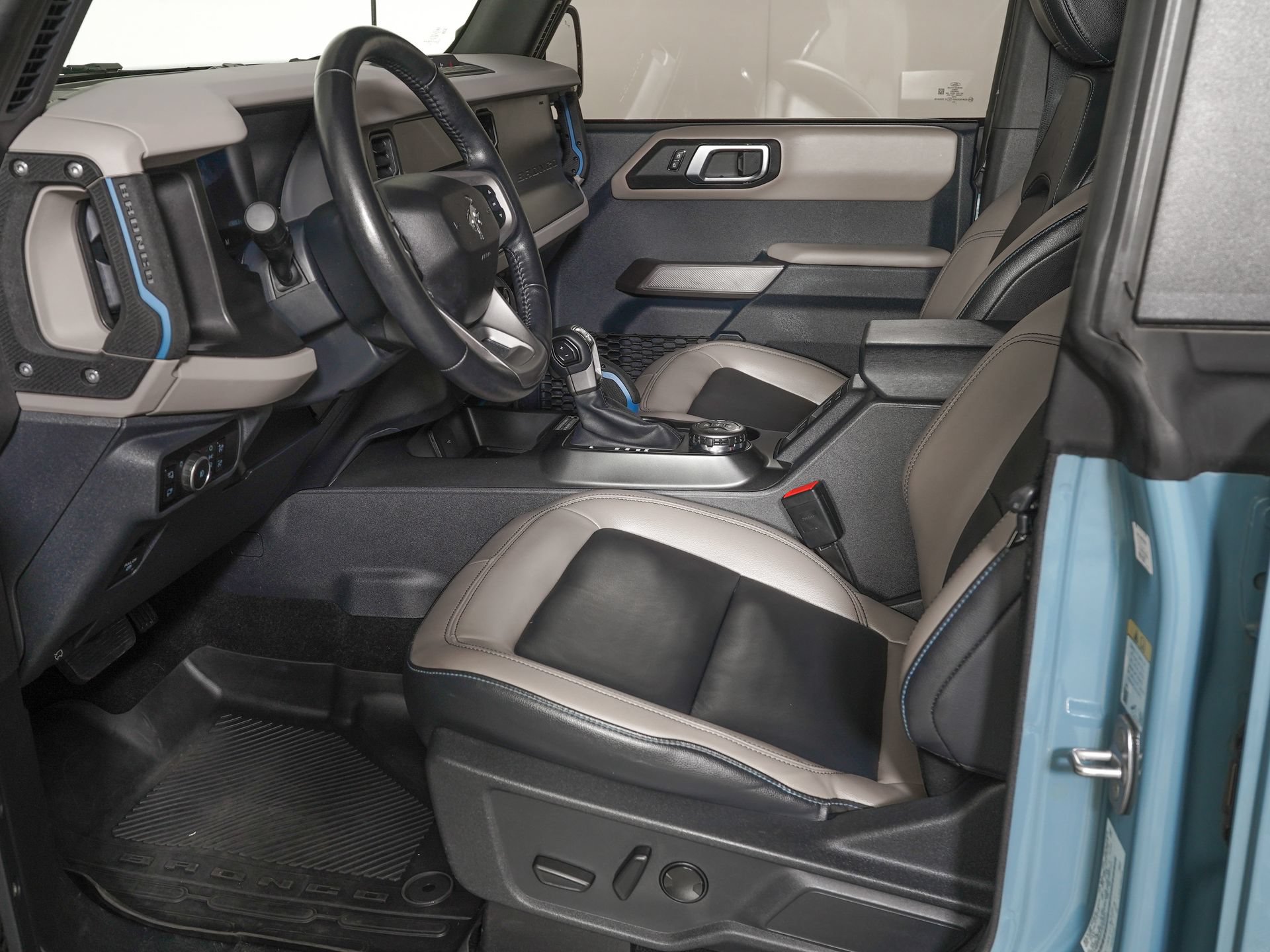Used 2023 Ford Bronco Wildtrak AWD/4WD image 12
