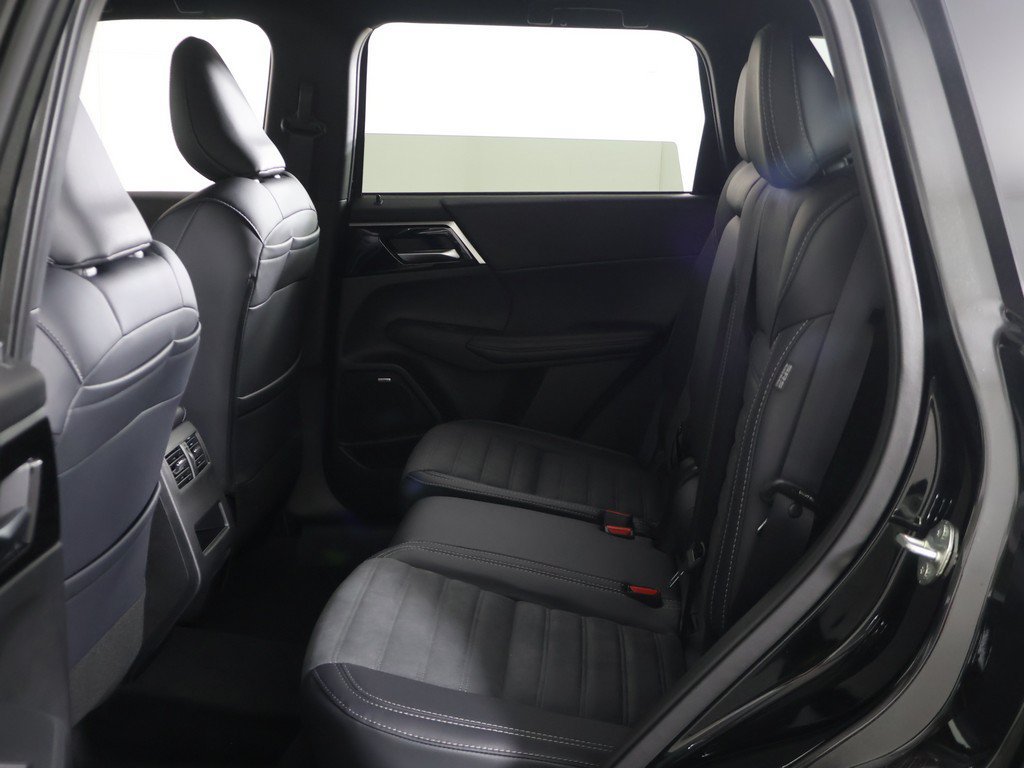 New 2027 Mitsubishi Outlander LE AWD/4WD image 29