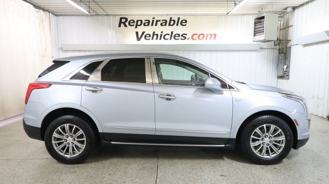 Used 2017 Cadillac XT5 Luxury w/ Driver Awareness Package AWD/4WD image 4